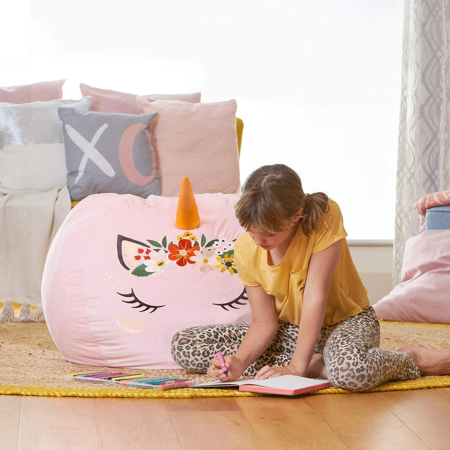 Aubliss Stuffed Animal Storage Bean Bag Chair Cover for Kids,Large 32" Velvet Extra Soft Zipper Beanbag for Organizing Toddler and Kids' Rooms Plush Toys,Bean Bag Chair Cover Only,Unicorn Pink Floral