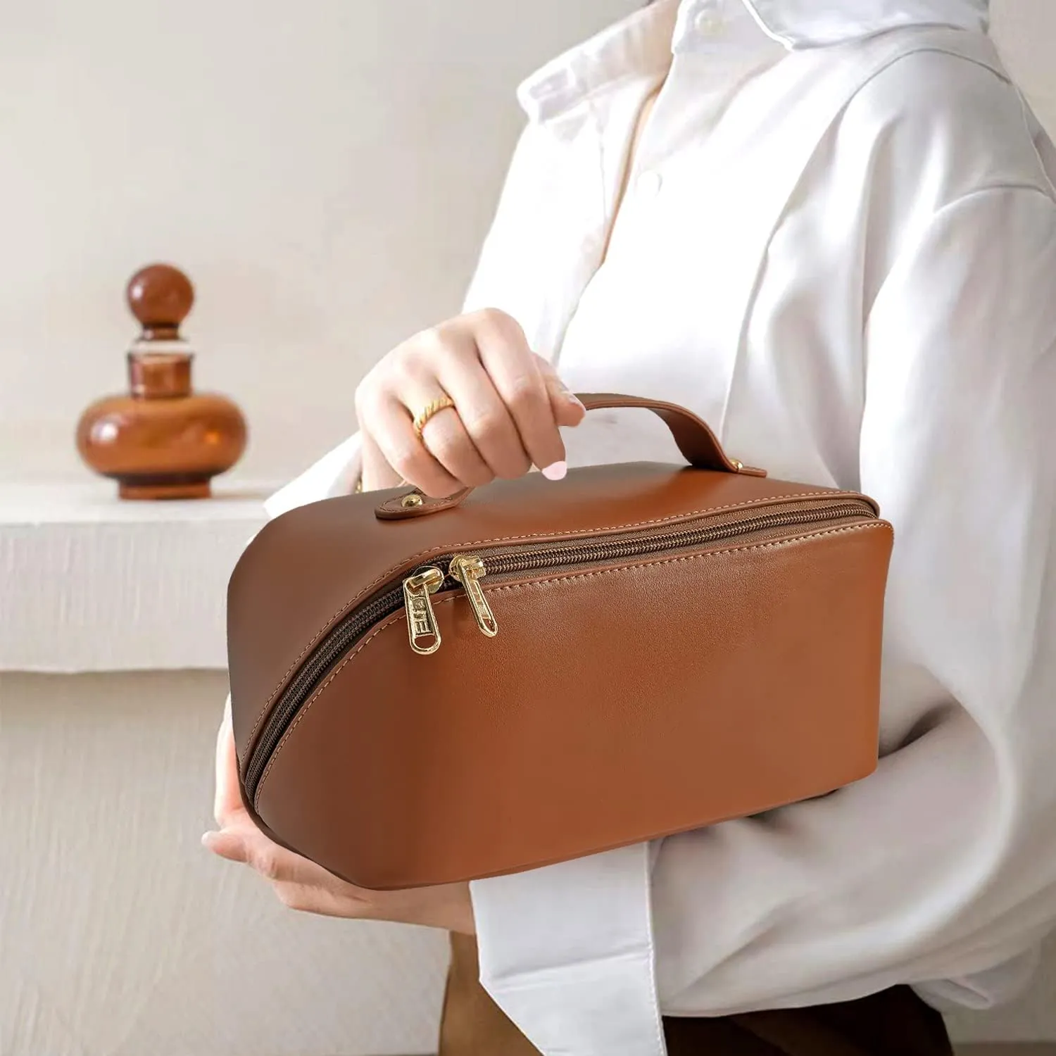 Large Capacity Cosmetic Bag, Travel Cosmetic Storage Bag with Handle, Portable Zipper Cosmetic Bag Toiletry Bag Makeup Bag Large with Compartments for Women Girls (Brown)