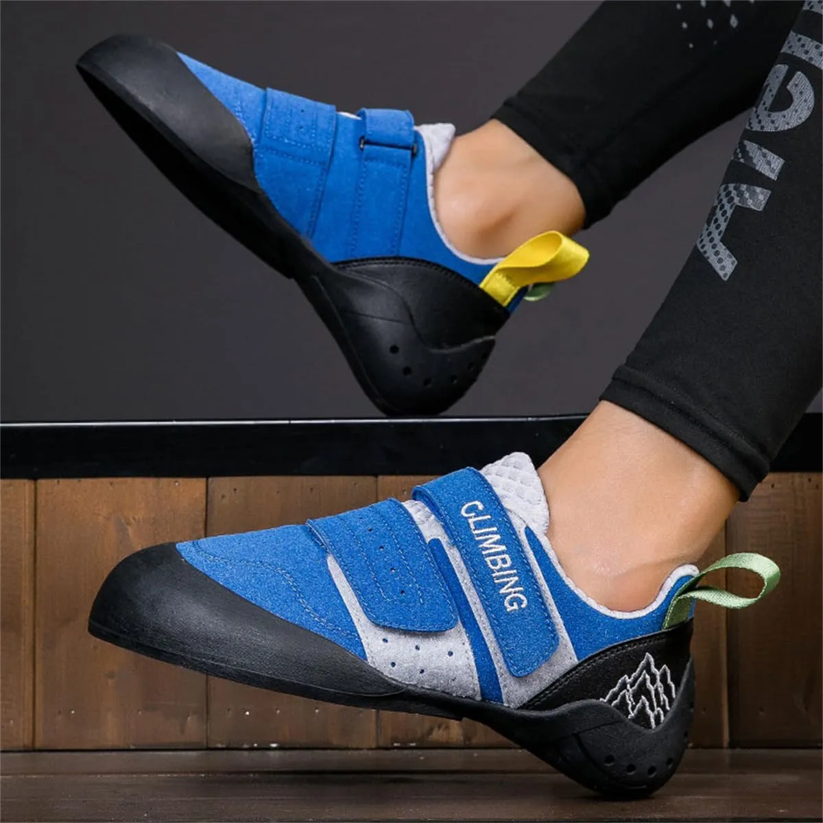 Mens Womens Youth Rock Climbing Shoes Slip on Bouldering Gym Sports Trainers Lightweight Professional Beginners Climbing Sneakers