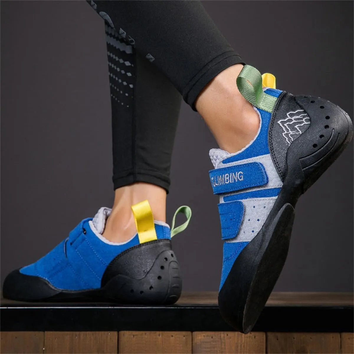 Mens Womens Youth Rock Climbing Shoes Slip on Bouldering Gym Sports Trainers Lightweight Professional Beginners Climbing Sneakers