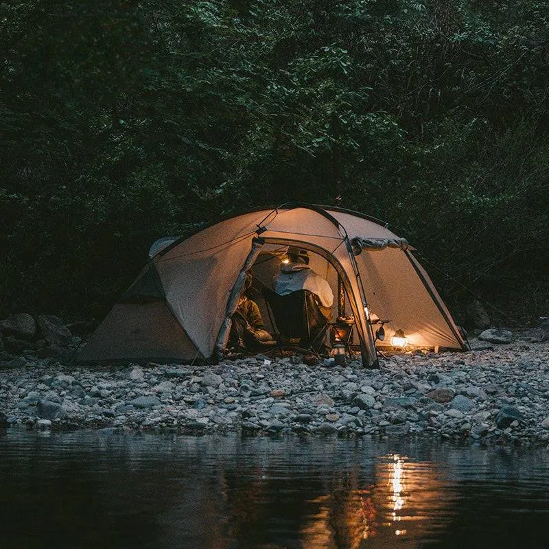 Mountain Peak Hot Tent One-Bedroom One Living Room