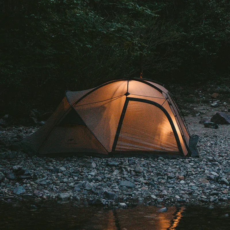 Mountain Peak Hot Tent One-Bedroom One Living Room
