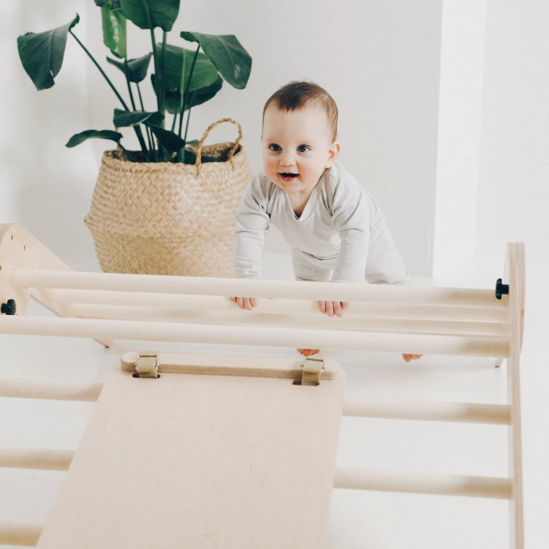 Pikler triangle set with adjustable height