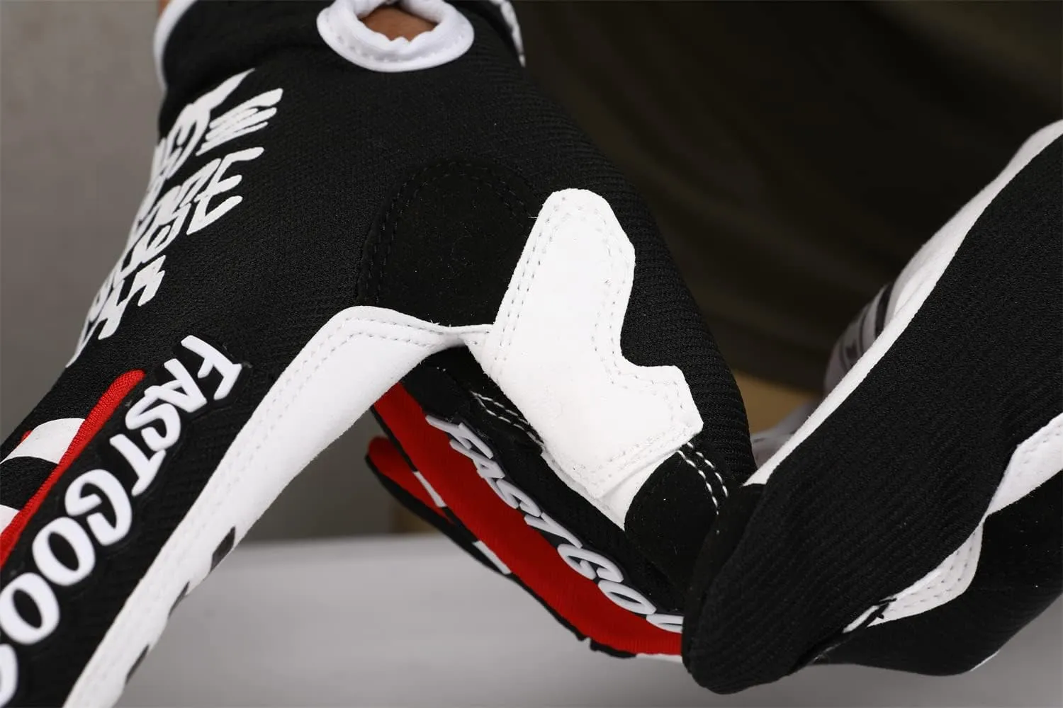 Skull Cycling Gloves Mountain Bike Gloves for Outdoor Sports, Driving, Climbing for Men & Women
